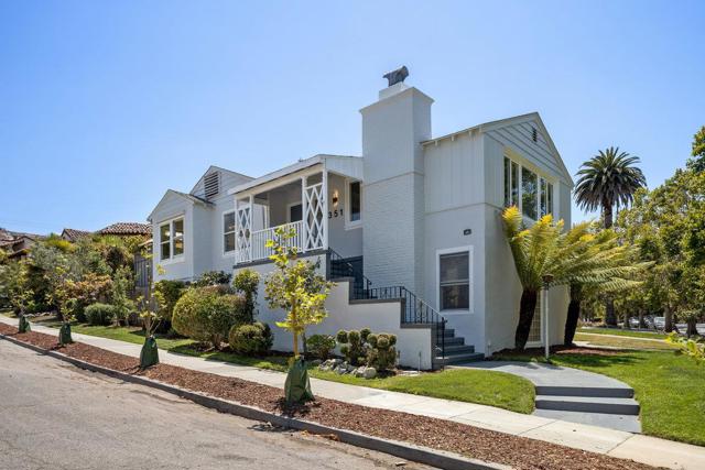 351 Elder Avenue, Millbrae CA: https://media.crmls.org/mediaz/d64c713b-3958-4169-9df4-2ff98ff22e93.jpg