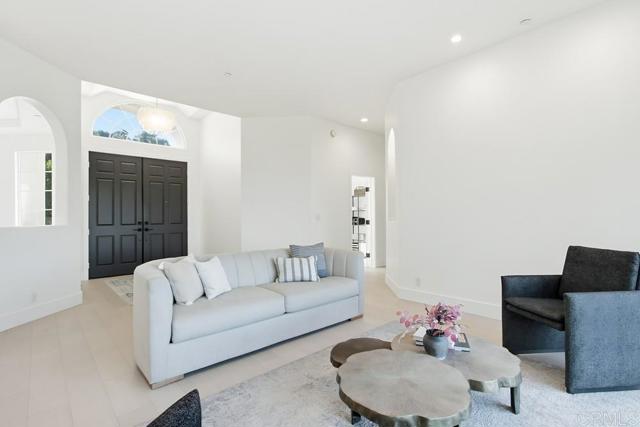 2241 Via Corto, Fallbrook CA: https://media.crmls.org/mediaz/d64d01e9-2931-492a-8ad5-799cf7e83d62.jpg