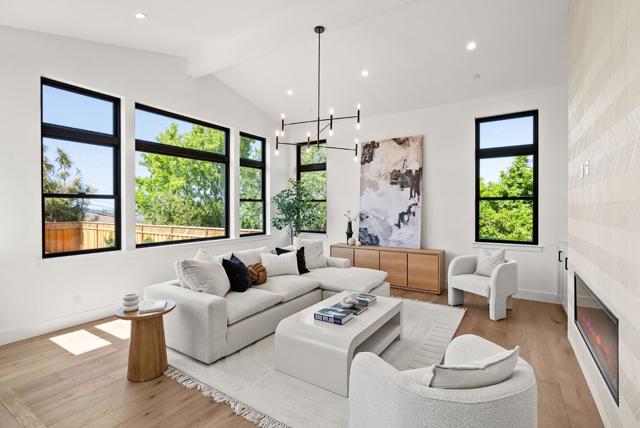 310 W 39th Avenue, San Mateo CA: https://media.crmls.org/mediaz/d64defba-79fe-43f7-8fda-d2f12a8bb609.jpg