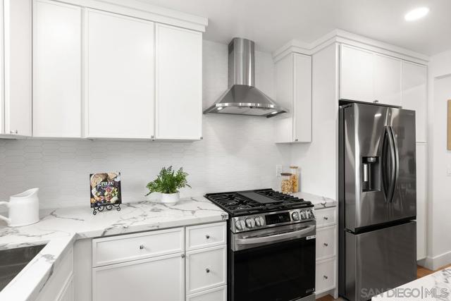 3758 Antiem St, Clairemont Mesa CA: https://media.crmls.org/mediaz/d64f1c11-2ead-4f59-825a-740dac3213d4.jpg