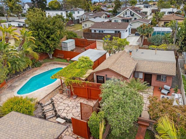4573 4575 Massachusetts St, San Diego CA: https://media.crmls.org/mediaz/d64f3a7c-4f25-4c19-b485-37063b477642.jpg