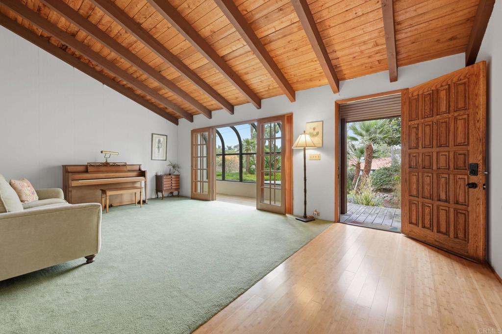 1042 Hymettus Avenue - photo 8