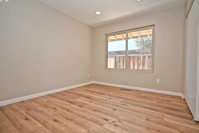 241 Belaire Ct, Danville CA: https://media.crmls.org/mediaz/d65087a7-ee3b-4d4a-8901-9430bdbe495f.jpg