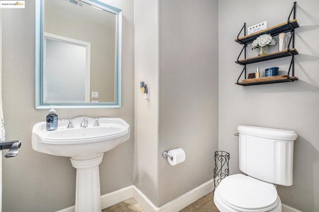 583 Sawgrass Way, Oakley CA: https://media.crmls.org/mediaz/d650bddc-6534-4aa0-84ae-7bff187771b4.jpg
