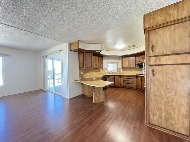 Detail Gallery Image 3 of 58 For 1490 S Orange Ave #127,  El Cajon,  CA 92020 - 2 Beds | 2 Baths