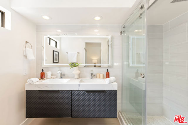 11344 Delano Street, North Hollywood CA: https://media.crmls.org/mediaz/d65201e0-c41c-4ac8-83a0-7582f263f270.jpg