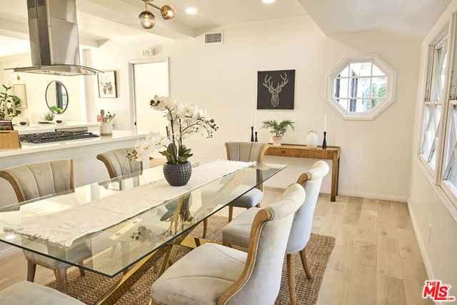 8531 Norwich Avenue, North Hills CA: https://media.crmls.org/mediaz/d6520ebc-9119-4409-99d6-7bbc64a85ba2.jpg