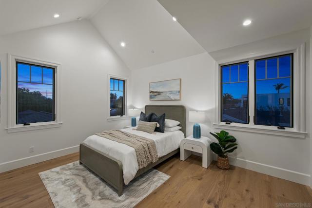 910 Balboa, Coronado CA: https://media.crmls.org/mediaz/d652826c-0ba4-466d-8b29-c5091266d777.jpg