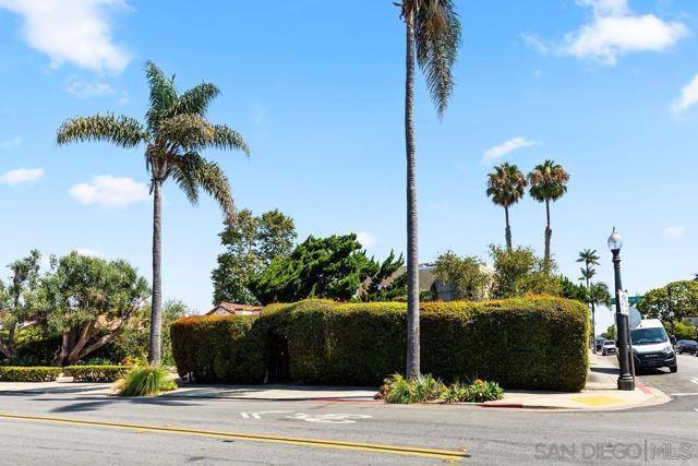 2302 Fort Stockton, San Diego CA: https://media.crmls.org/mediaz/d6529b97-089d-44aa-8931-64f02eab9b98.jpg