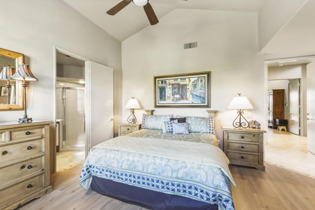 47295 Via Koron, La Quinta CA: https://media.crmls.org/mediaz/d6529df4-e209-4d6d-a3de-e0b8517a1117.jpg
