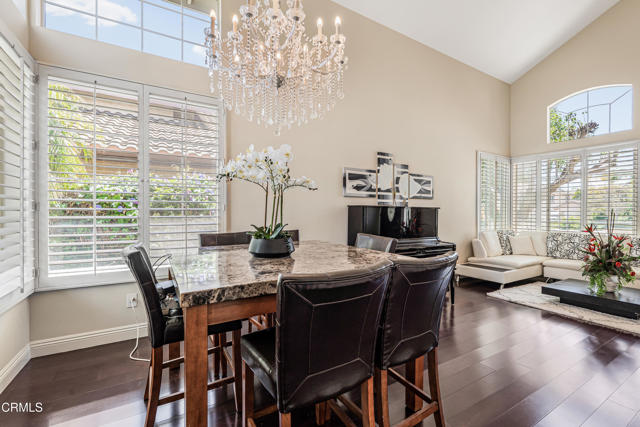 1449 La Culebra Circle, Camarillo CA: https://media.crmls.org/mediaz/d652e3ff-eabf-400c-8208-b9021a4acba4.jpg