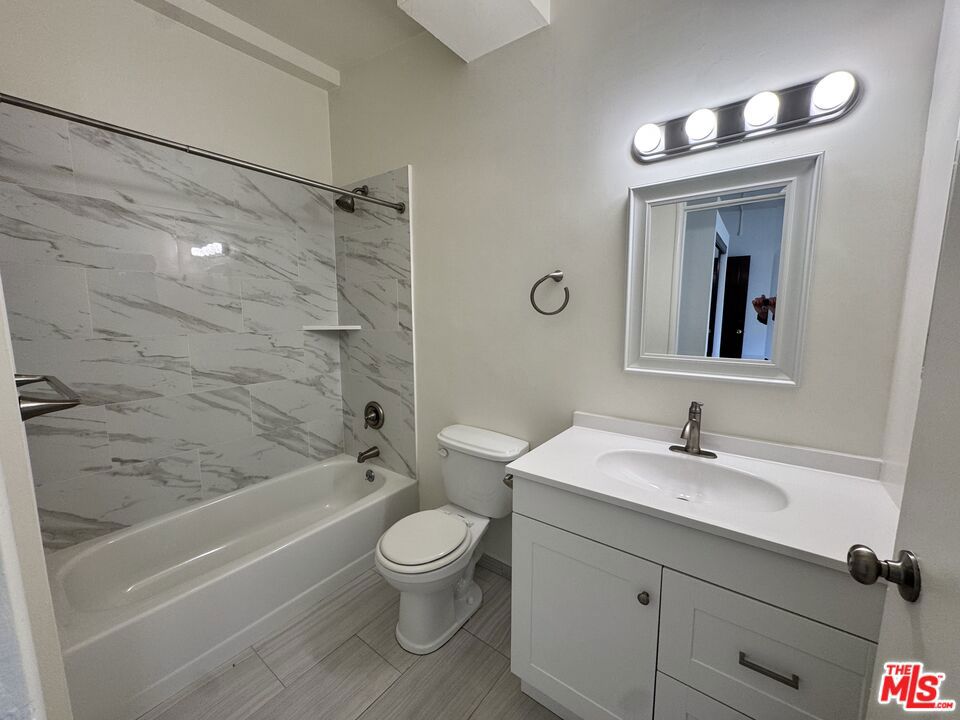 https://media.crmls.org/mediaz/d652fe0a-725d-4271-b1f1-dd165a869673.jpg?preset=X-Large