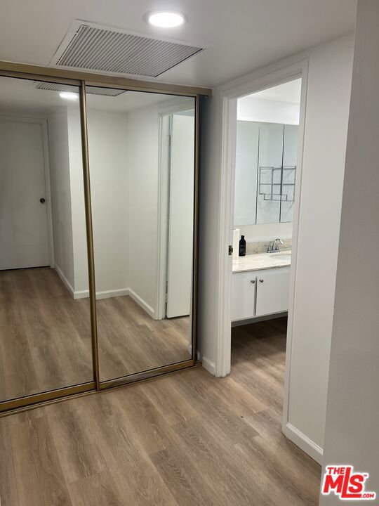 800 W 1st Street, Los Angeles CA: https://media.crmls.org/mediaz/d6535eef-b974-45b7-94ca-63b06068cc25.jpg