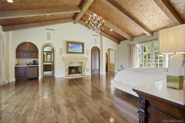 16356 Rambla De Las Flores, Rancho Santa Fe CA: https://media.crmls.org/mediaz/d655090d-b18d-4a17-8808-ad39f0b7293e.jpg