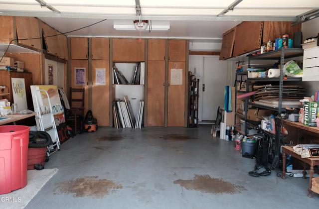 525 N Laurel Valley Drive, Azusa CA: https://media.crmls.org/mediaz/d6565060-5954-48d0-a663-2b4d0214840c.jpg
