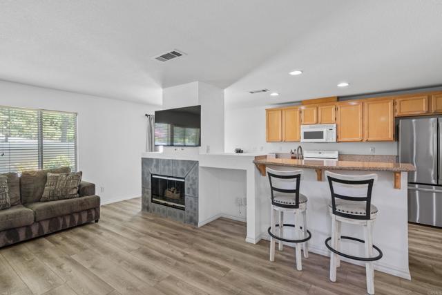 Image 2 of 30 For 5005 Codorniz Way 6