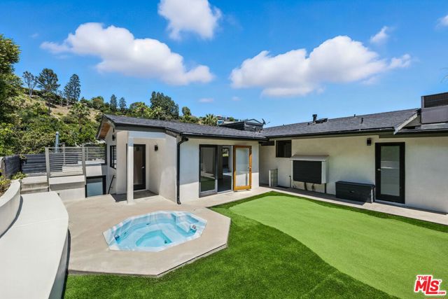 1317 Devlin Drive, Los Angeles CA: https://media.crmls.org/mediaz/d6576ca1-ea09-4f35-8562-bd4ac19bc14c.jpg