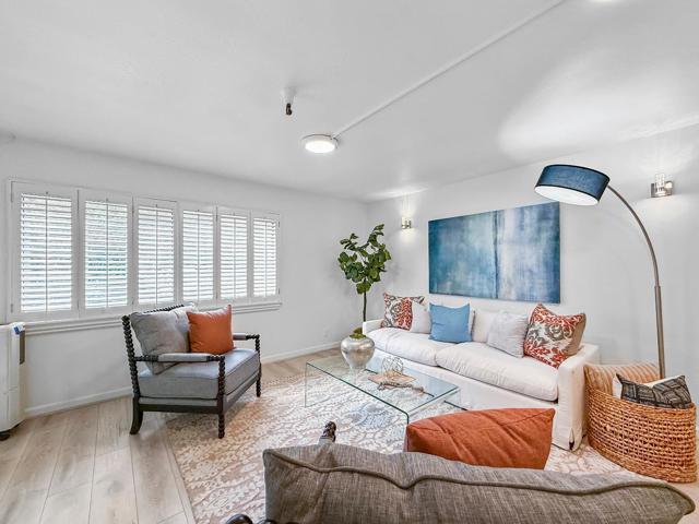 443 Alberto Way, Los Gatos CA: https://media.crmls.org/mediaz/d6583ed8-0648-470d-af4b-1390ba1b9305.jpg
