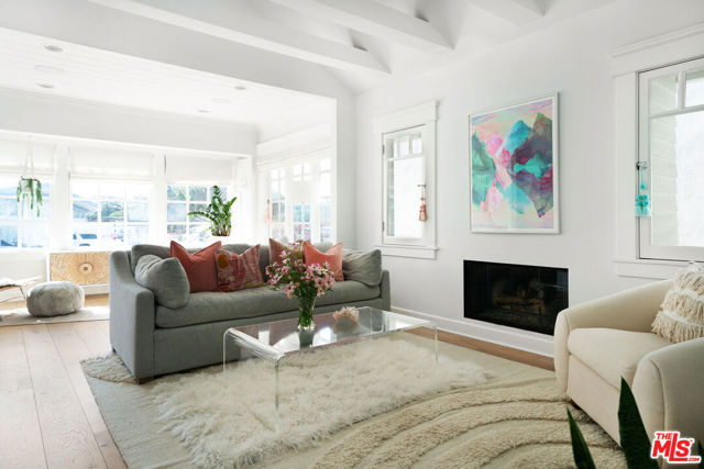 241 WINDWARD Avenue photo 6