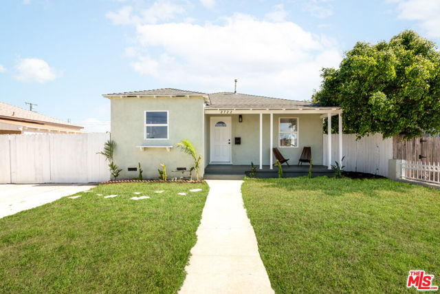 2722 Marine Avenue, Gardena CA: https://media.crmls.org/mediaz/d65952c4-a0aa-47a4-a0d8-dd8203eb8135.jpg
