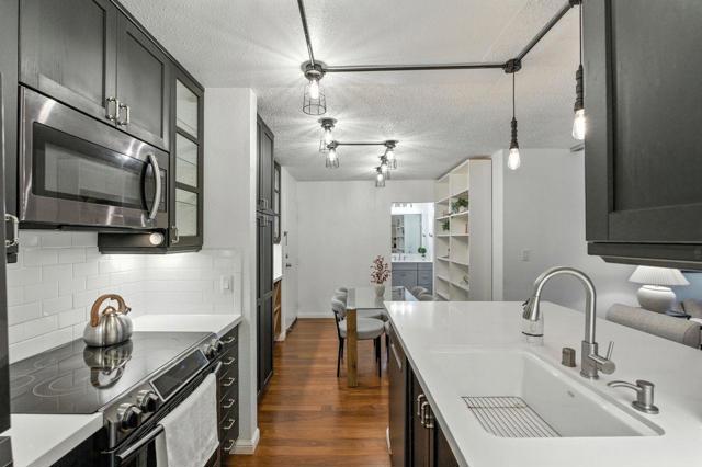 381 Half Moon Lane, Daly City CA: https://media.crmls.org/mediaz/d65a9029-9c61-479b-8fe8-432ef9e01141.jpg