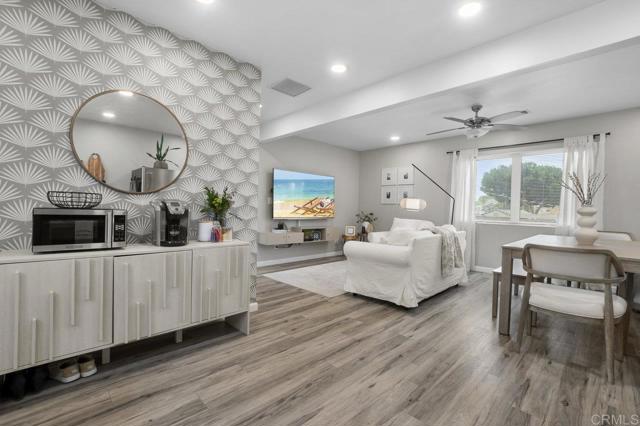 131 H Avenue, Coronado CA: https://media.crmls.org/mediaz/d65abf01-c217-40a7-a2ba-eb76bba68daa.jpg