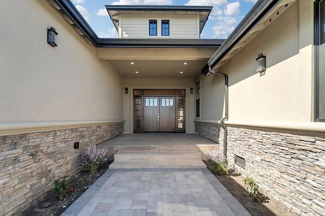 475 E Middle Avenue, San Martin CA: https://media.crmls.org/mediaz/d65c4123-0cd7-423f-96a7-2d70385b536e.jpg