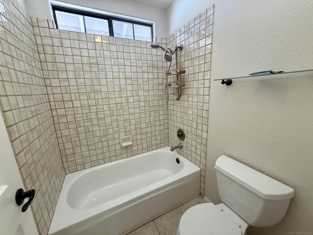 2237 Eucalyptus Ave, Escondido CA: https://media.crmls.org/mediaz/d65c5957-e07f-4a06-ad02-5ee104bef650.jpg