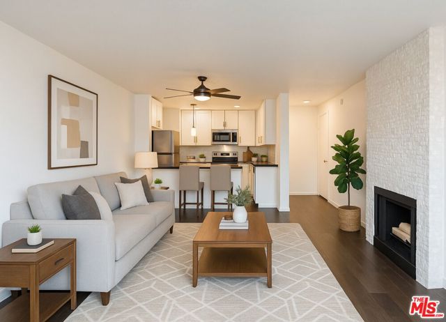 141 S Clark Drive, West Hollywood CA: https://media.crmls.org/mediaz/d65c935b-f462-48af-a23b-4c07544c6776.jpg