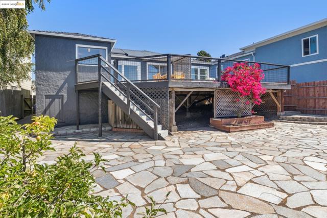 6338 Arlington Blvd, Richmond CA: https://media.crmls.org/mediaz/d65cdf73-2cda-4057-a981-d846bbe57dd4.jpg