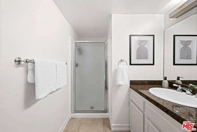 1700 Palisades Drive, Pacific Palisades CA: https://media.crmls.org/mediaz/d65d2ee3-6107-4def-b053-6897bc4af447.jpg