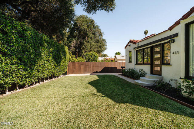 Detail Gallery Image 2 of 28 For 464 Westgate St, Pasadena,  CA 91103 - 2 Beds | 1 Baths