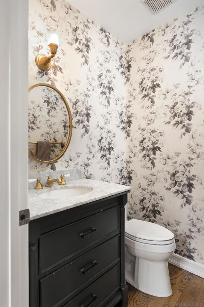 MLS #250027935SD img 4