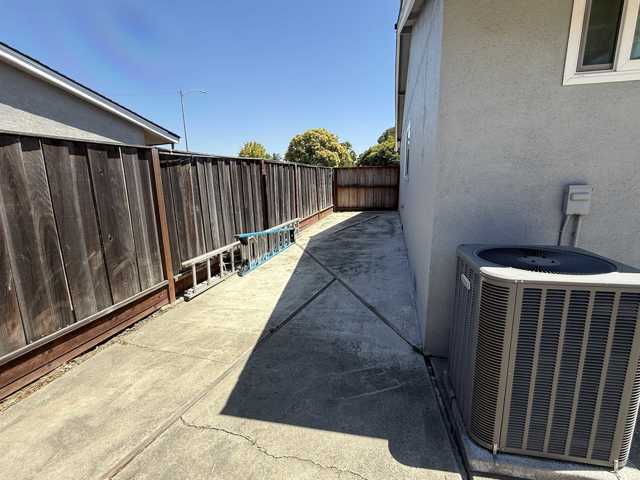 35345 Cabral Dr, Fremont CA: https://media.crmls.org/mediaz/d65eca40-e925-4ca7-b72e-b52dbff4d6ac.jpg