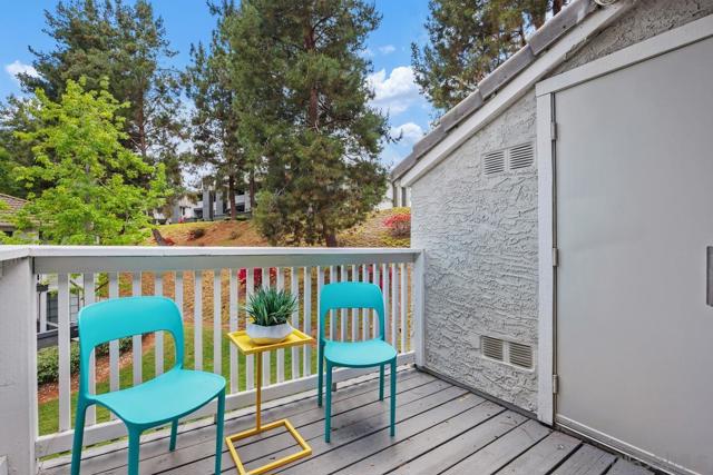 15048 Avenida Venusto, San Diego CA: https://media.crmls.org/mediaz/d65f0d7e-916e-4024-b8fc-315b6c3e4b4c.jpg