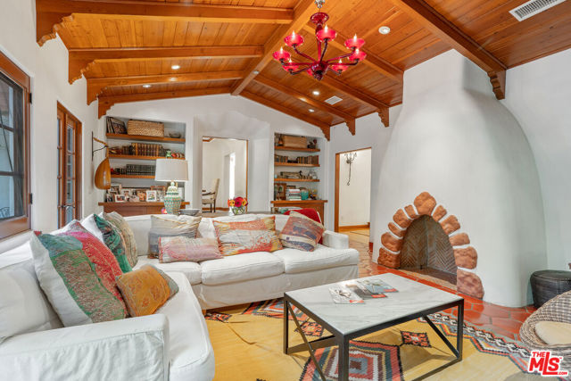221 S Beverly Glen Boulevard, Los Angeles CA: https://media.crmls.org/mediaz/d65f0de9-8b65-4e54-9065-a328b6fd401a.jpg