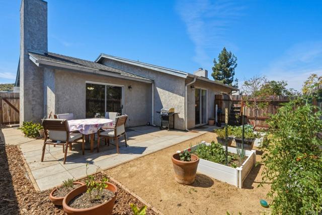Detail Gallery Image 30 of 34 For 1106 Corral, Escondido,  CA 92026 - 2 Beds | 2 Baths