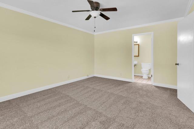 45175 Merritt Street, King City CA: https://media.crmls.org/mediaz/d65fe93f-c25c-43e1-8a38-9a0da739abf9.jpg