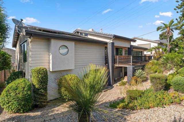17924 Saint Andrews Dr, Poway CA: https://media.crmls.org/mediaz/d66060ea-0237-47fe-8e3a-d4d4352aa5d6.jpg