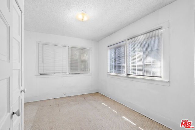 219 S Avenue 60, Los Angeles CA: https://media.crmls.org/mediaz/d6608c29-5dcc-4d9f-b557-0730006cdbbf.jpg