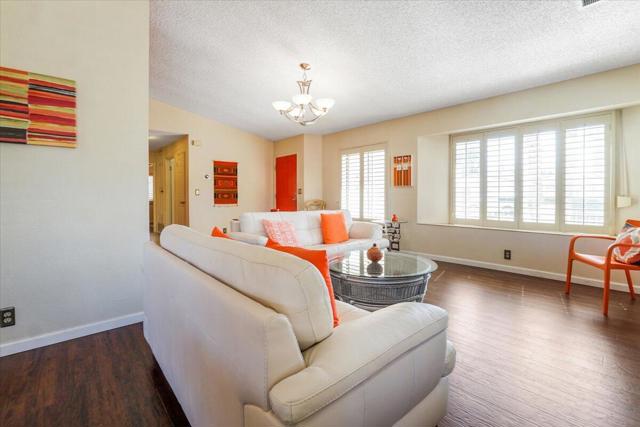 74276 Zircon E Circle, Palm Desert CA: https://media.crmls.org/mediaz/d660c2cd-42dd-41d1-a798-32fb18b2344a.jpg