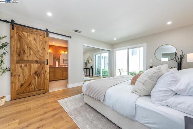 Image 50 of 54 For 32996 Soquel St