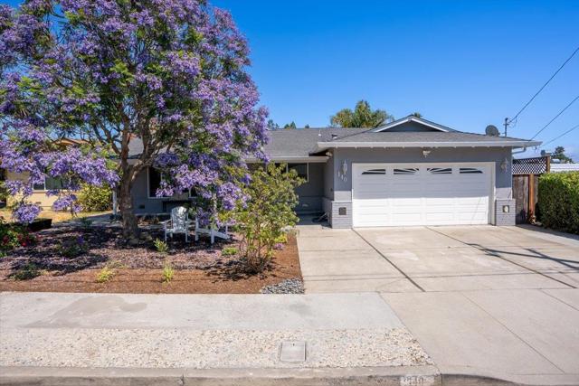 140 Suburbia Avenue, Santa Cruz CA: https://media.crmls.org/mediaz/d662616d-1c7d-4c71-9903-f08198dec6c0.jpg