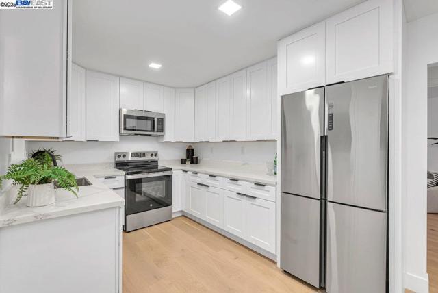 4374 Emory Way, Livermore CA: https://media.crmls.org/mediaz/d6630e7a-0879-47e0-a15c-987f2af2bdca.jpg