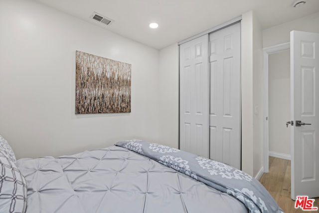 13 Pepper Court, Inglewood CA: https://media.crmls.org/mediaz/d6632801-93f4-4fdb-b5c4-37c264e7a70f.jpg