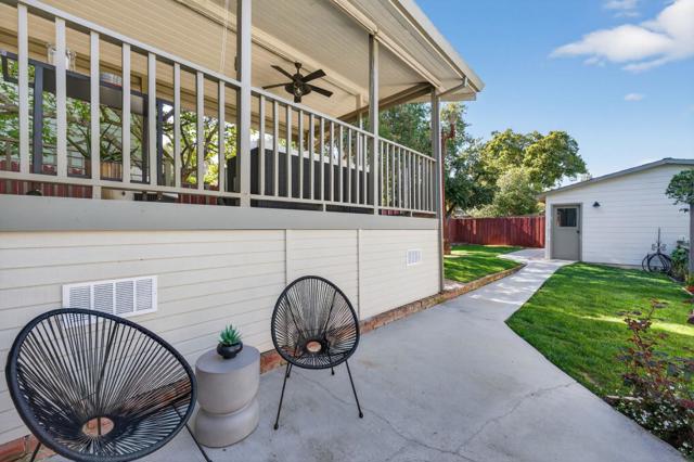 136 Loma Alta Avenue, Los Gatos CA: https://media.crmls.org/mediaz/d6633131-1dcf-4c67-8e53-99e1eeac6350.jpg