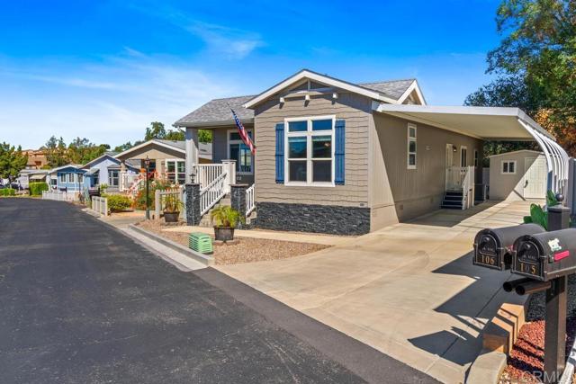 2400 Alpine Boulevard, Alpine CA: https://media.crmls.org/mediaz/d6635e4c-2fe6-4580-b3d0-4247b957282c.jpg