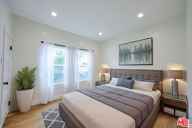 6110 N De Longpre Avenue, Los Angeles CA: https://media.crmls.org/mediaz/d6653b11-0941-483b-828d-5cfe6216fb57.jpg