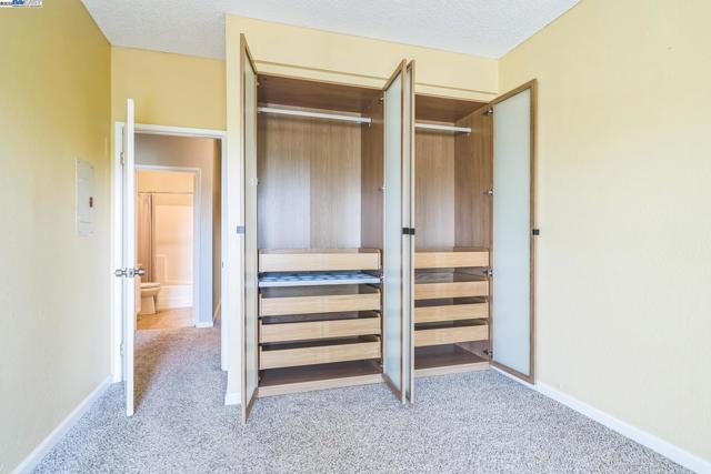39887 Cedar Blvd, Newark CA: https://media.crmls.org/mediaz/d6657396-d6dd-43d0-923a-e37febba9963.jpg