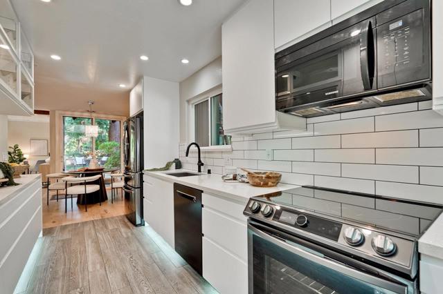 228 Central Avenue, Mountain View CA: https://media.crmls.org/mediaz/d665cd79-f58a-40d9-9984-e3633f1ec599.jpg